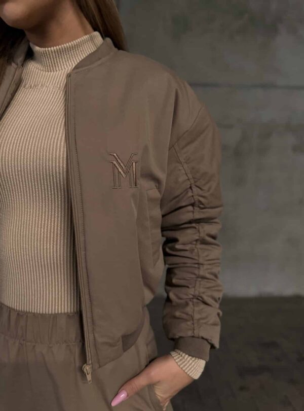 A4-4-2.jpeg A4-4-2.jpeg