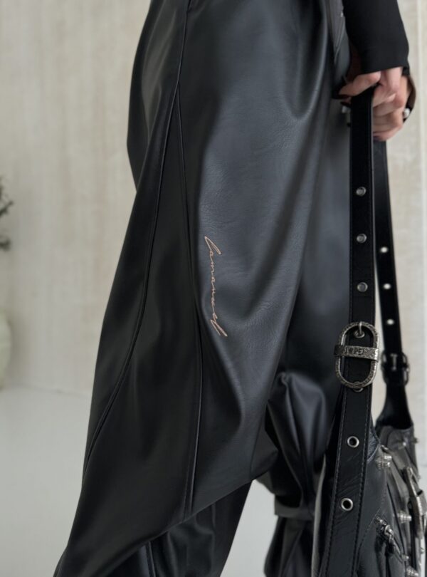 A2-27.jpeg A2-27.jpeg